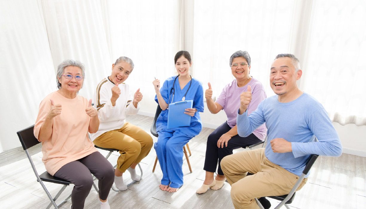 良興康健醫護管理顧問股份有限公司，專注於結合醫療專業與樂齡生活服務，致力於提供安全、友善、創新的健康照護與生活體驗