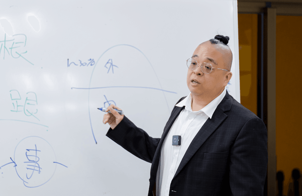 截圖 2025-10-28 晚上10.06.09.png